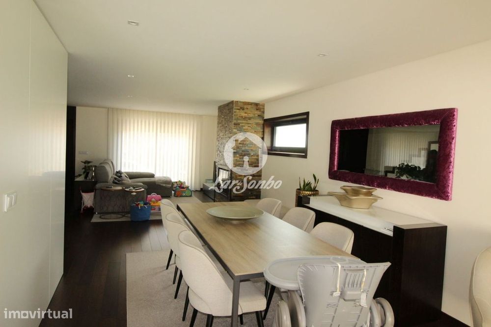 Moradia geminada, para venda, Fafe - Medelo