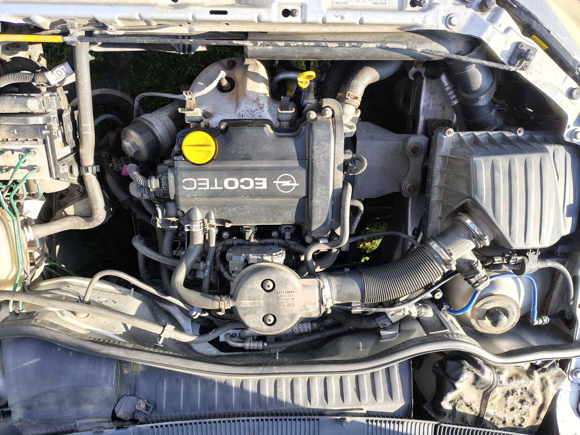 Opel corsa c 2003