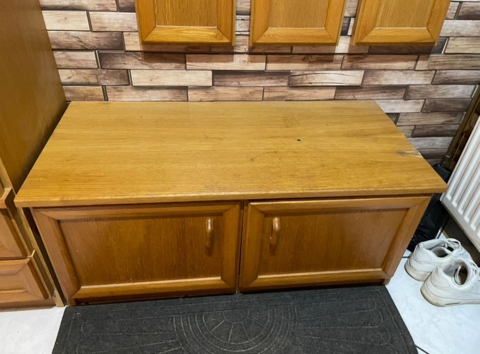 Szafka do korytarza 3 czesciowa z lustrem