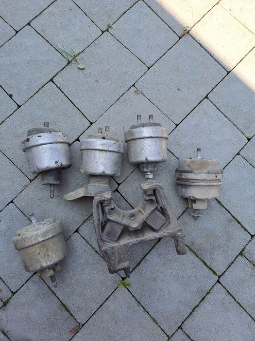 Подушка мотора опора Opel Vectra B 1.6 1.8 2.0 2.2 вектра б