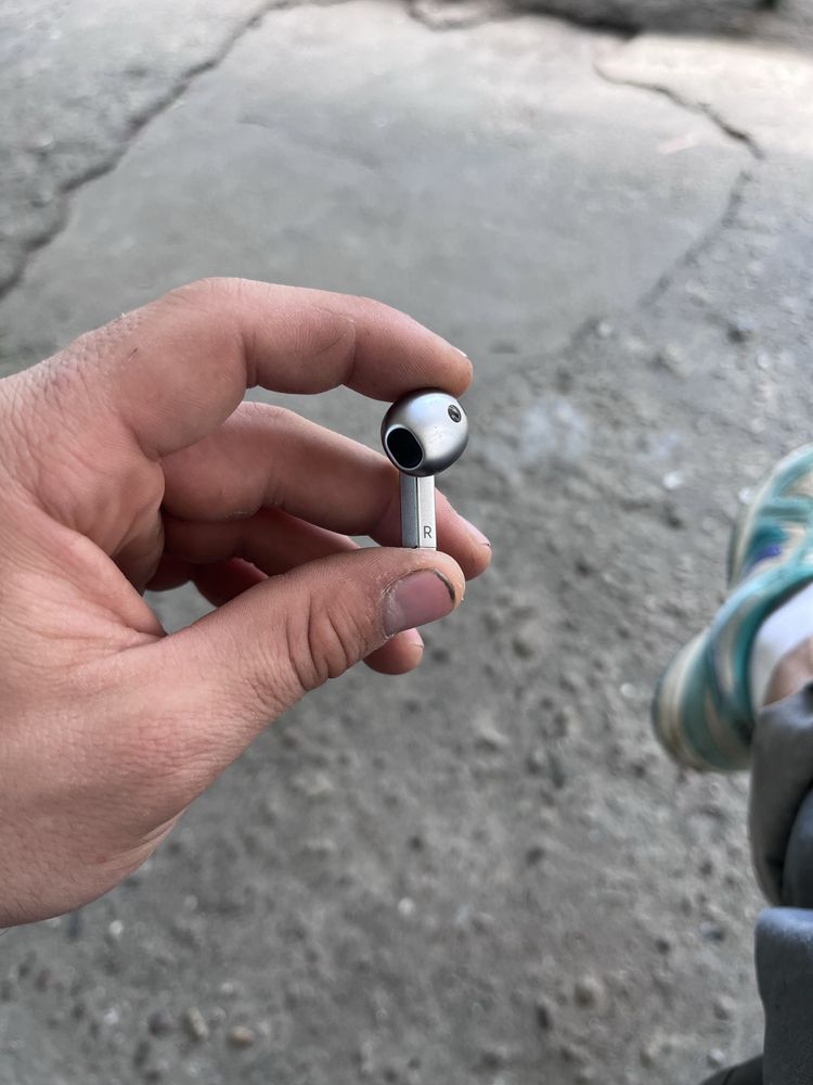 Samsung Buds 3.