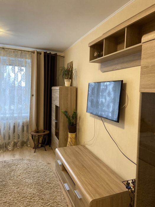 2-кімнатна квартира , подобово .