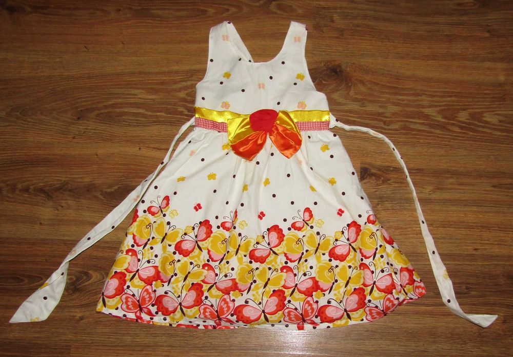 Rozm. 104 - sukienka na ramiączkach