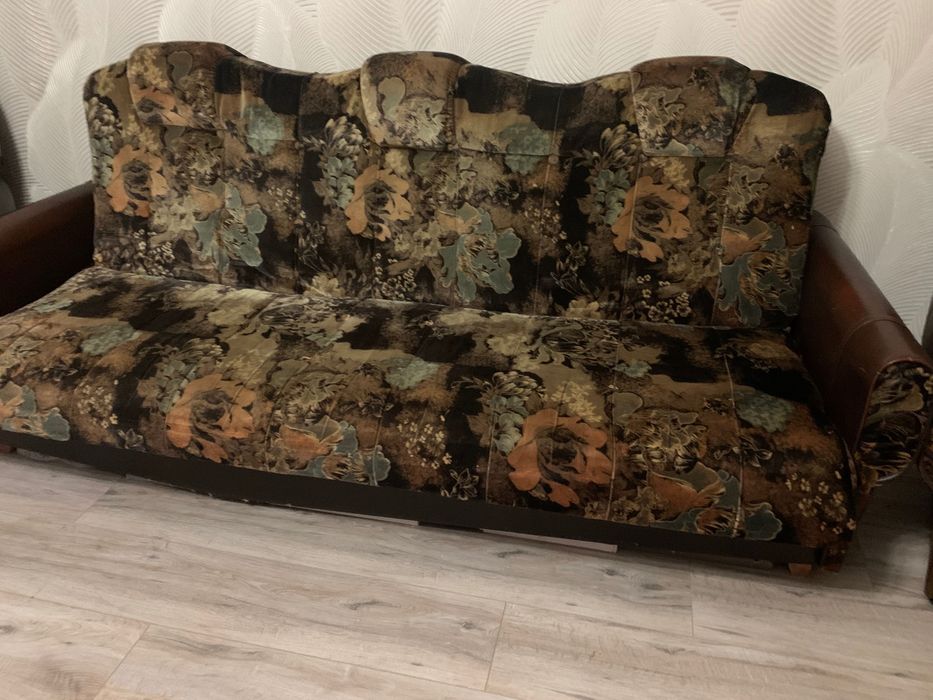 Диван з кріслами