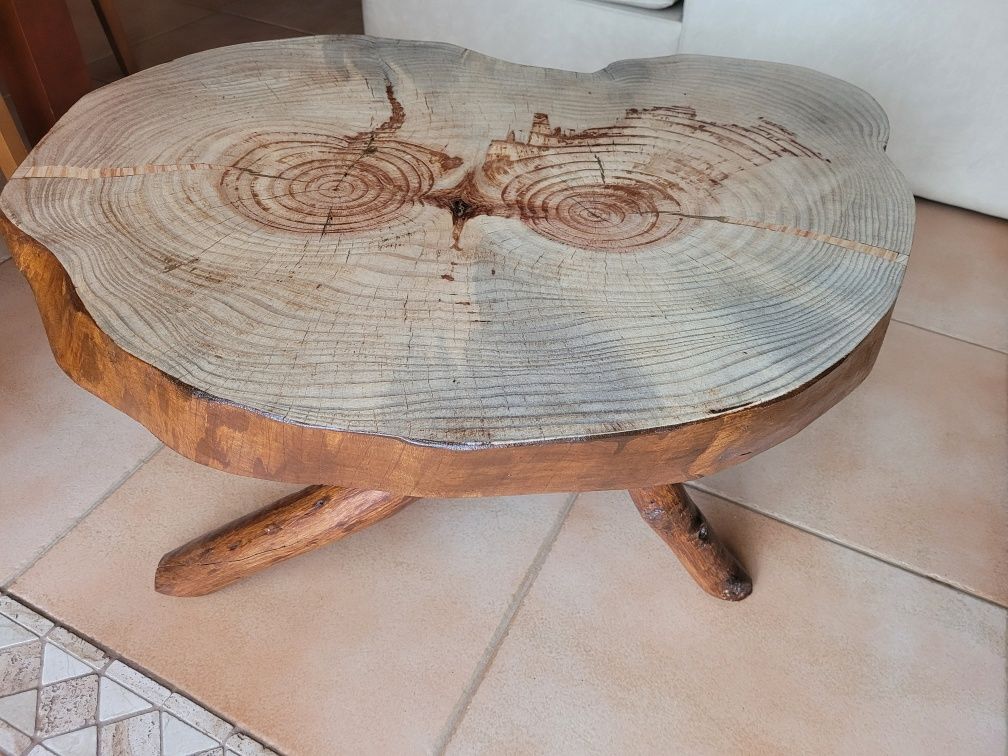 Mesas de sala de estar, modelos e exemplares únicos em madeira rustica