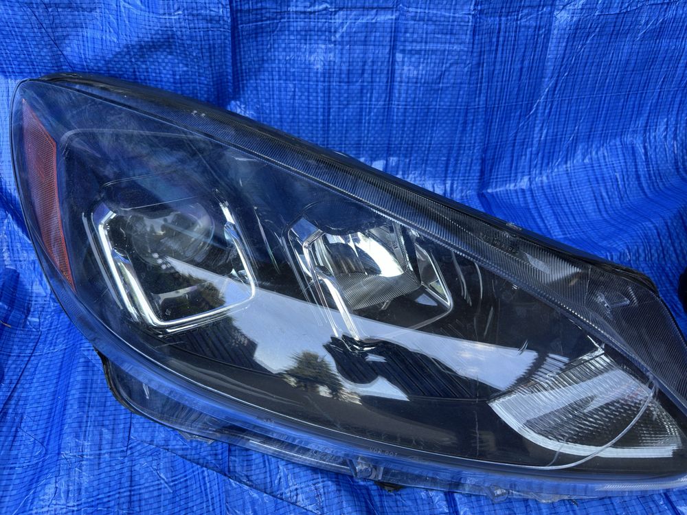Zestaw lamp  Ford escape LJ6B - 13W030 / 13W029