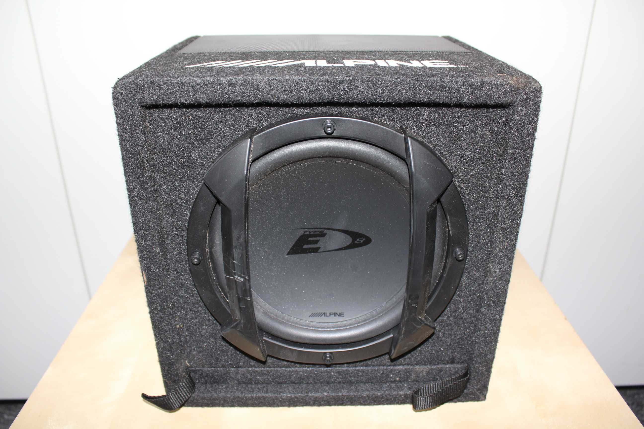 Subwoofer samochodowy Alpine SWE-815 100 W