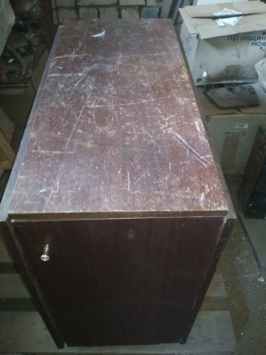 Стіл-книжка стан на фото