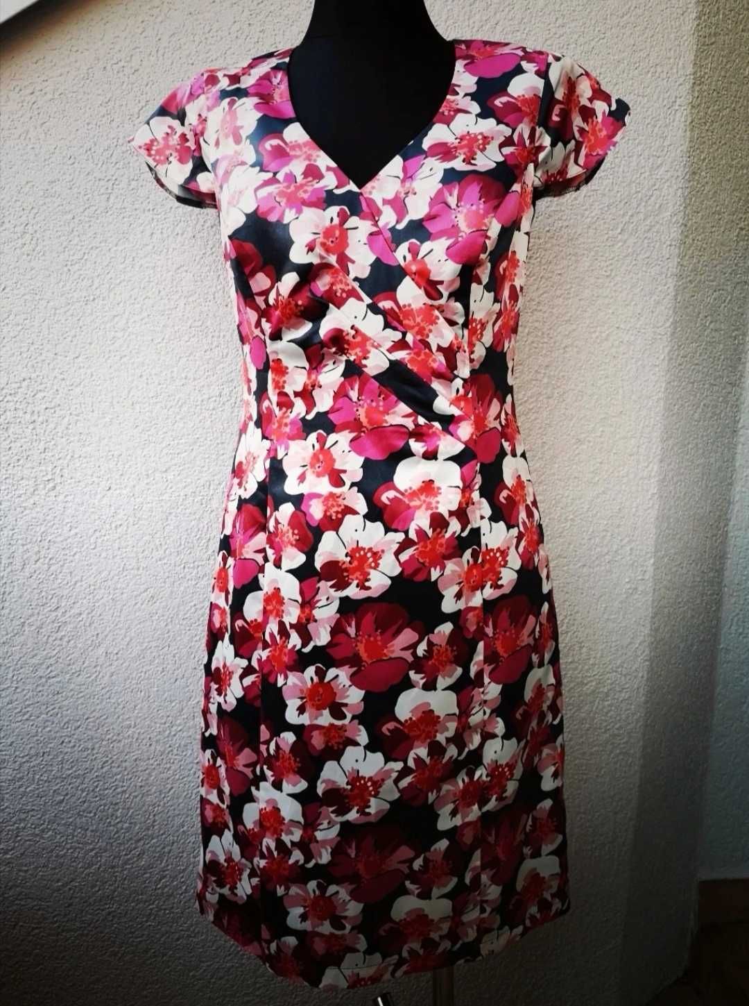 Piękna kolorowa ołówkowa sukienka
Pepperberry #kwiaty koktajlowa 36