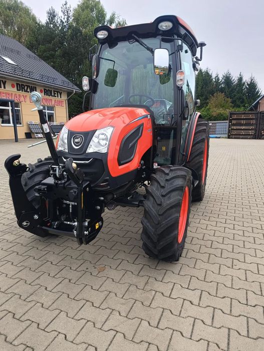 Kioti DK5020CH  Ciągnik komunalny HYDROSTAT Kioti DK5021 CH