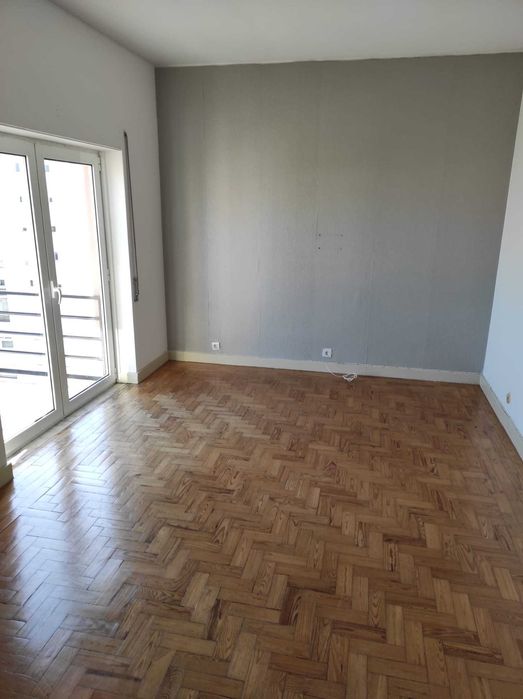 Olivais Sul , Simpático T2, disponível a partir de outubro 2025.