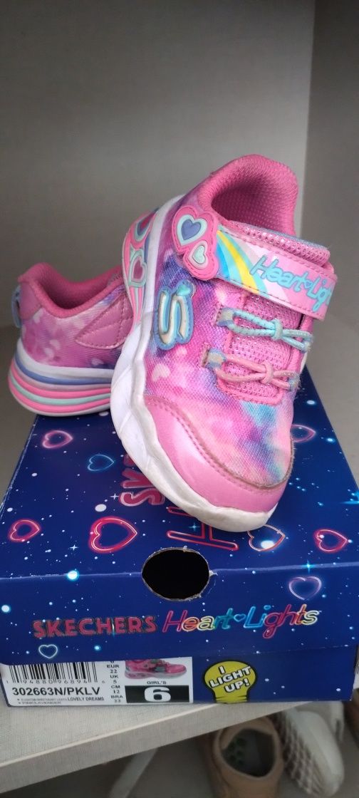 Tenis Skechers com luzes