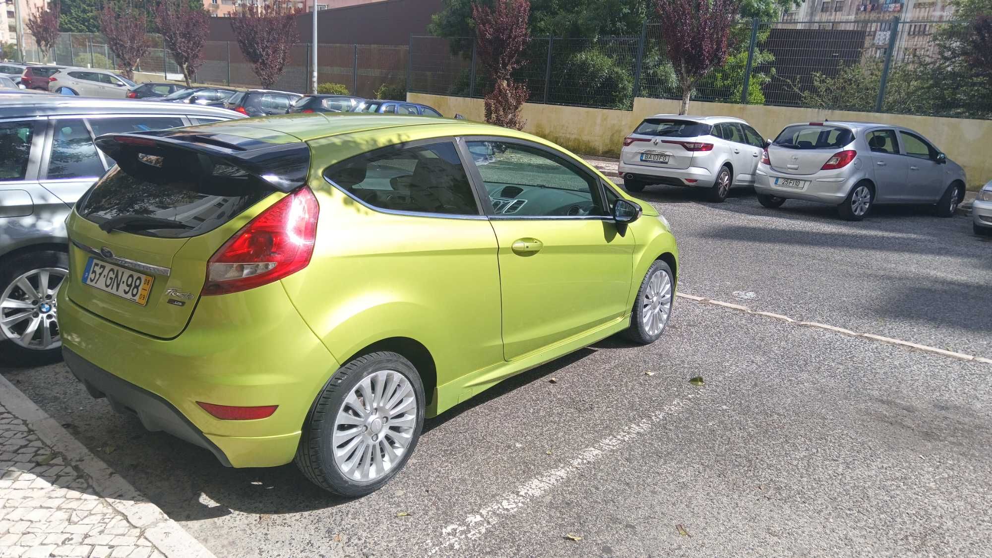 FORD FIESTA ST-LINE ( Oferta Registo de propriedade )