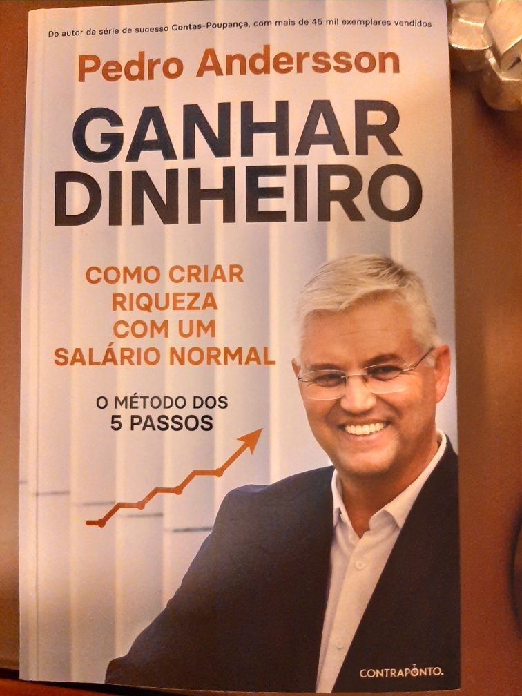 Livro "Como criar riqueza com um salário normal"