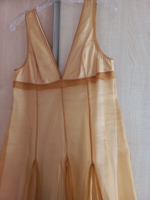 Сукня золотистого кольору р.S HUGO BOSS