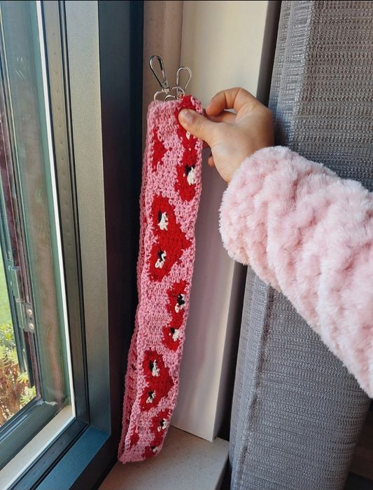 Crochet strap corações