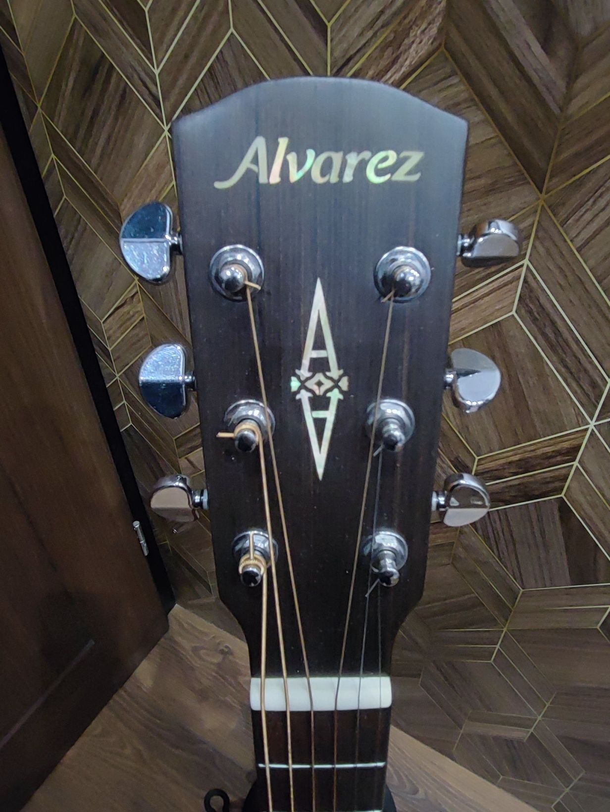 Gitara elektro-akustyczna ALVAREZ  AD66CE SHB + pokrowiec GEWA PREMIUM
