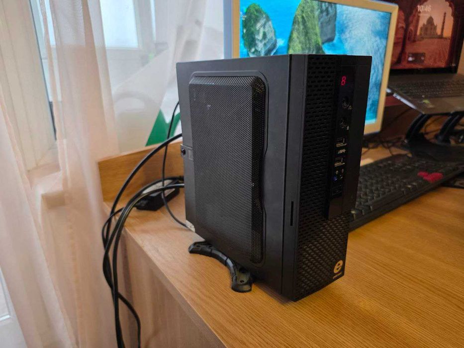 Безшумний компьютер Intel 2.4 Gz + 4Gb DDR3 + 120Gb SSD + Windows 10
