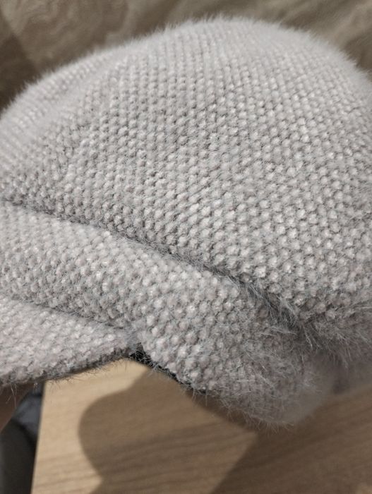 Шапка з козирьком