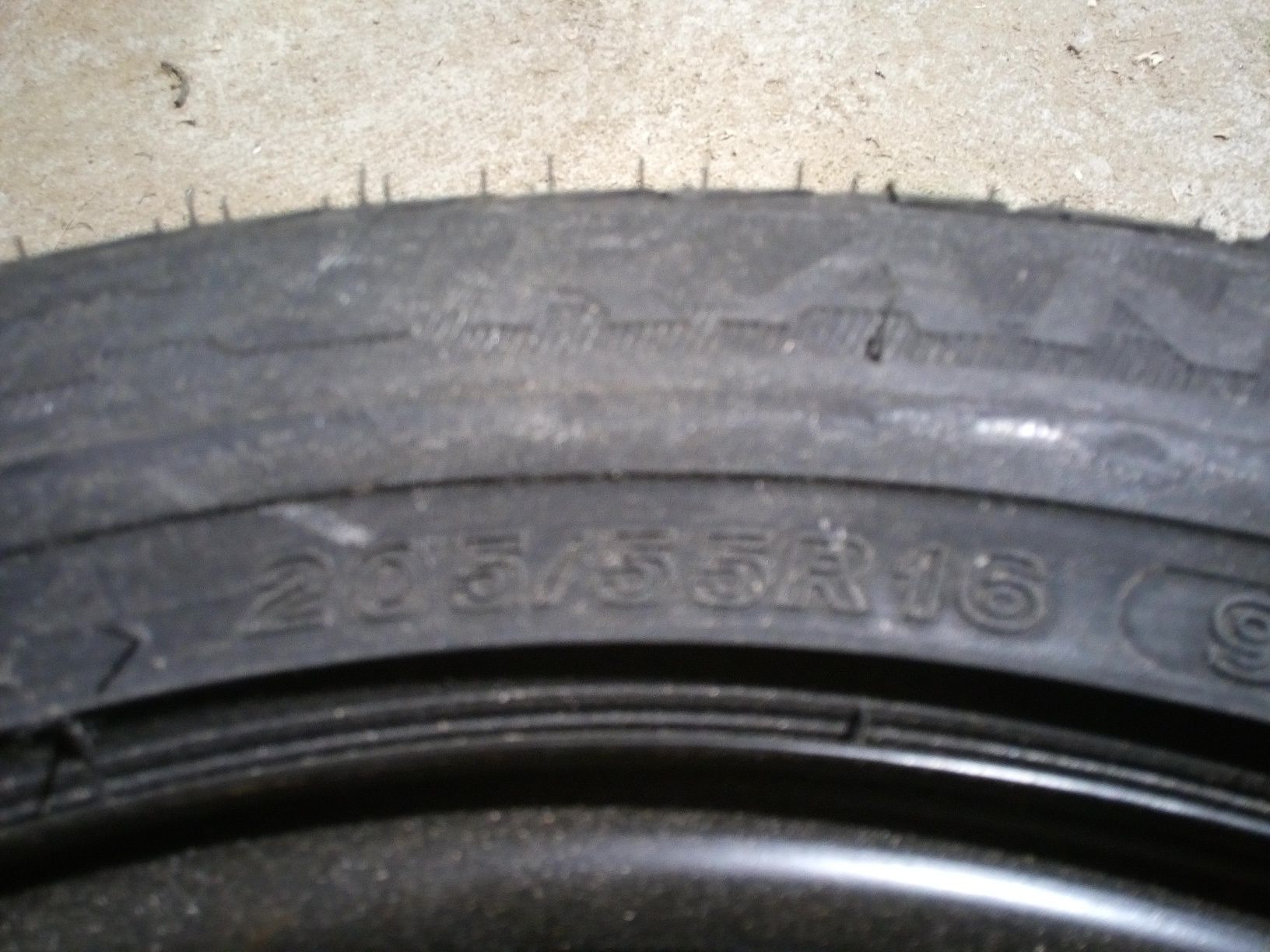 Opona letnia 225/55r16 z felgą