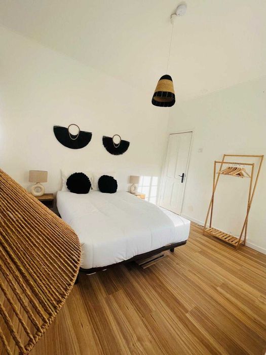 Quarto individual - Costa da Caparica sem caução