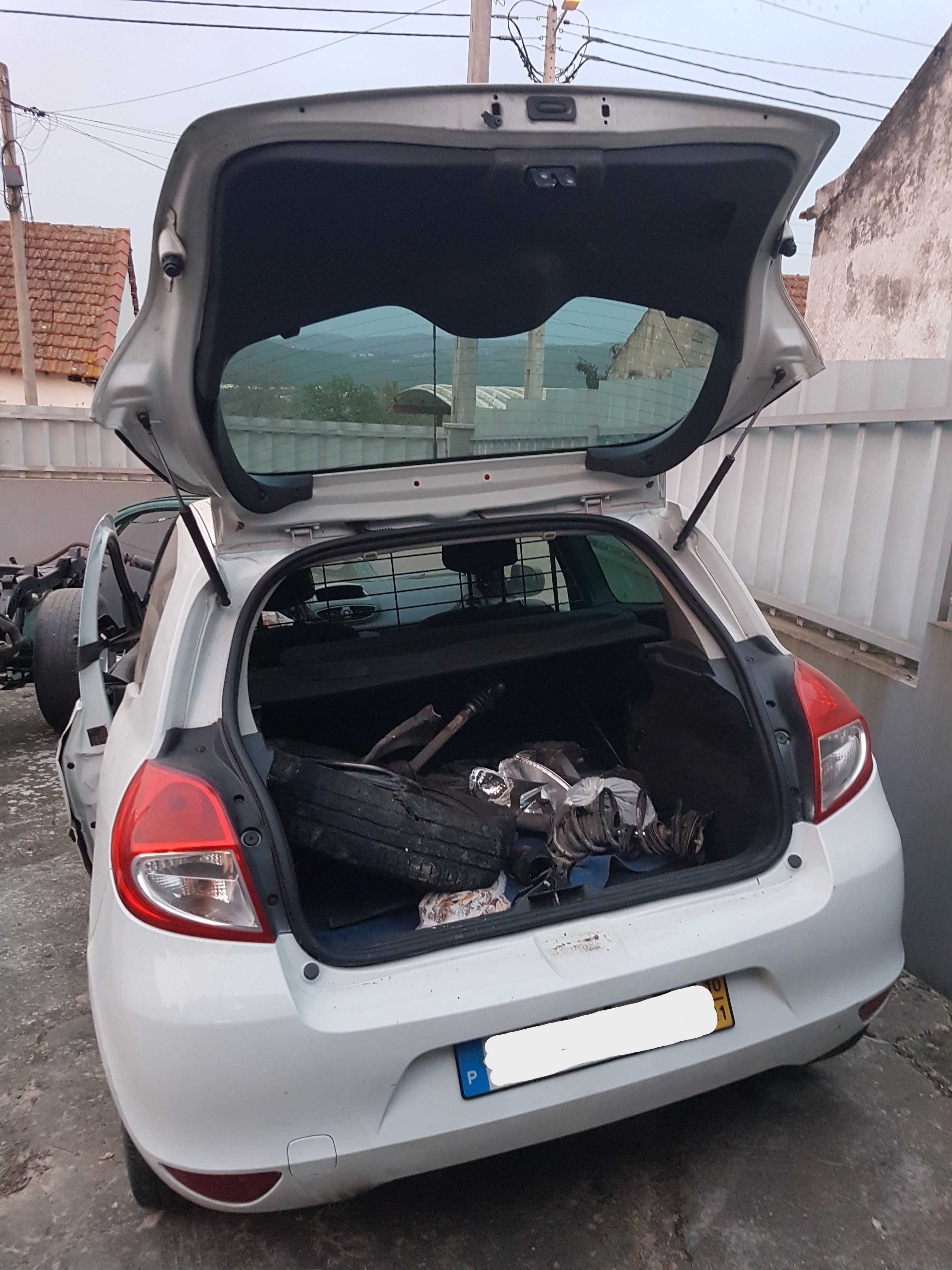 RENAULT Clio III Comercial 1.5 dCi Diesel 68 cv 2010 (Para Peças)