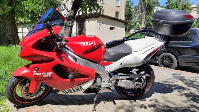 Yamaha YZF 1000 R ThunderAce 2004 r Doinwestowany.