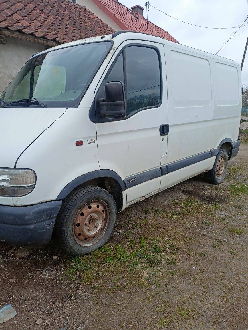 Bus Nissan Interstar