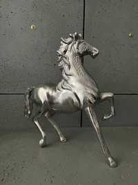 DEKORACJA figurka konia chrom prezent nagroda zawody