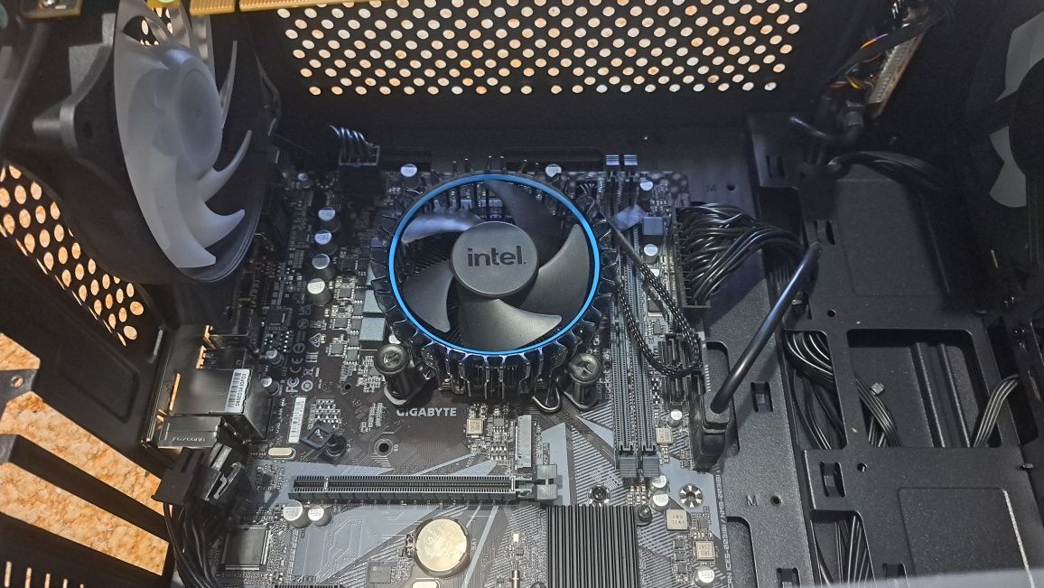 PC i5 12400f+AMD R5 8GB+Nowe 32GB DDR4+512 SSD Win11+Nowa K+M LED/DVD