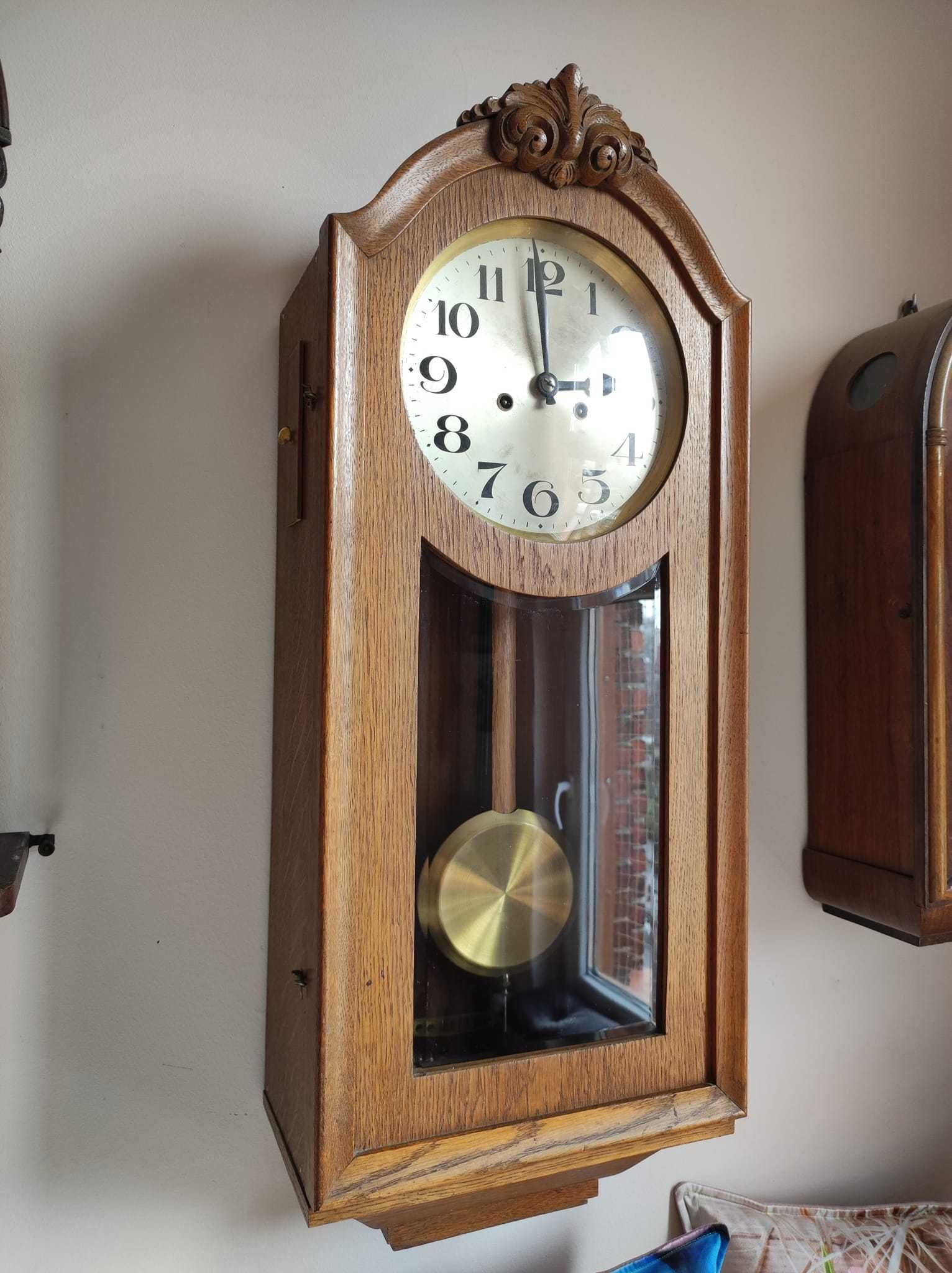 Zegar ścienny BABA z mech. pełnopłytowym firmy HAU z ok.1920 roku