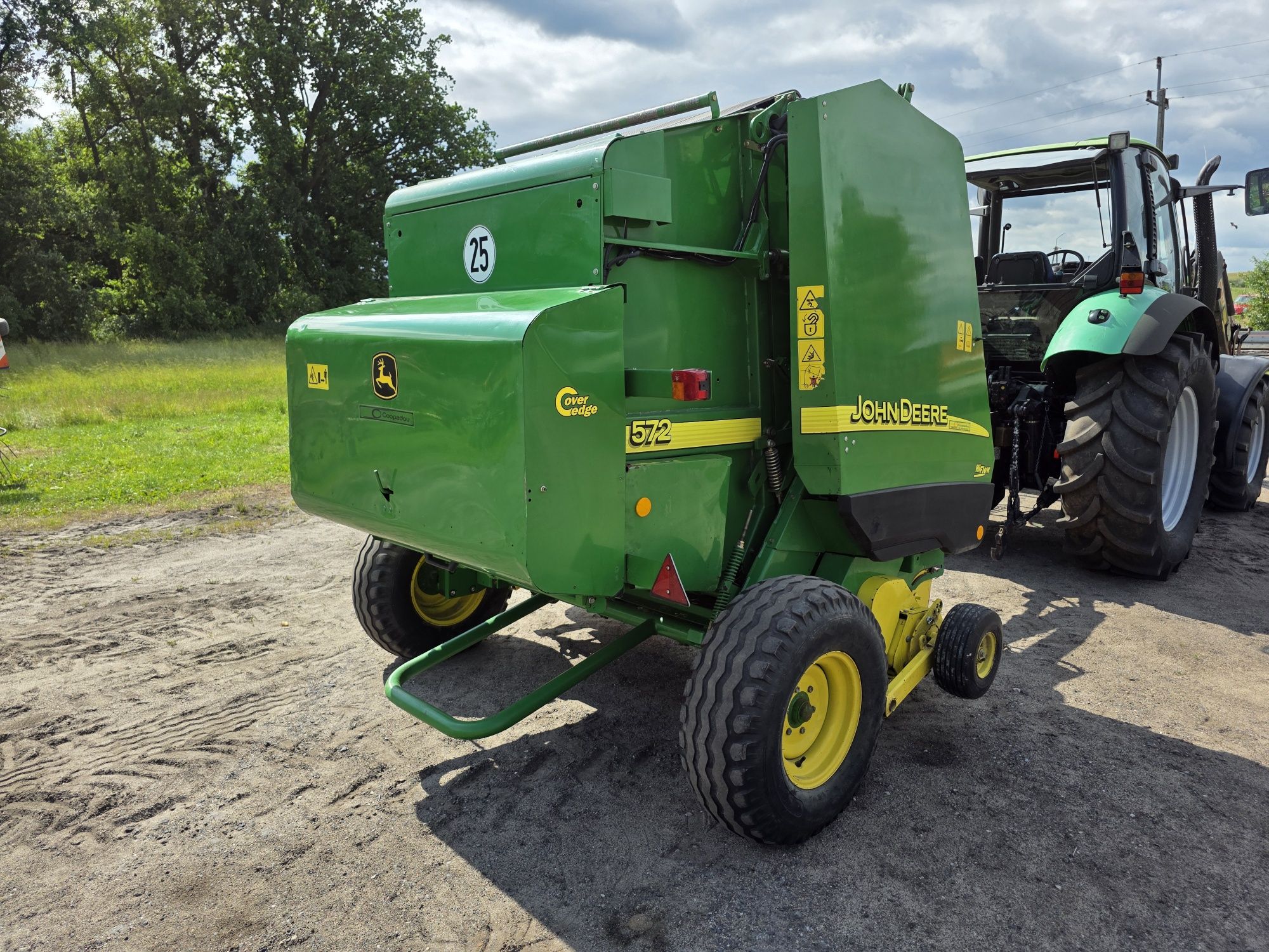 Prasa John deere 572