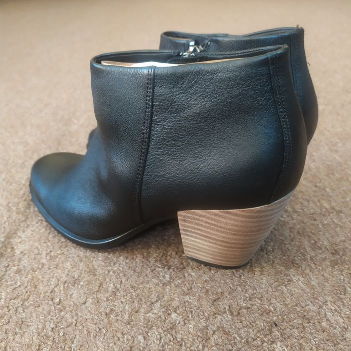 41,42.Стильні та вишукані ботильйони Eccо Shape 55 Western Boot