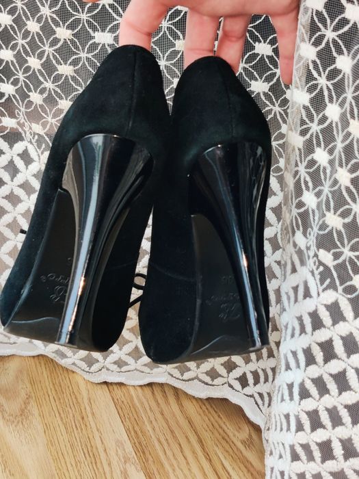 Туфлі чорні замшеві