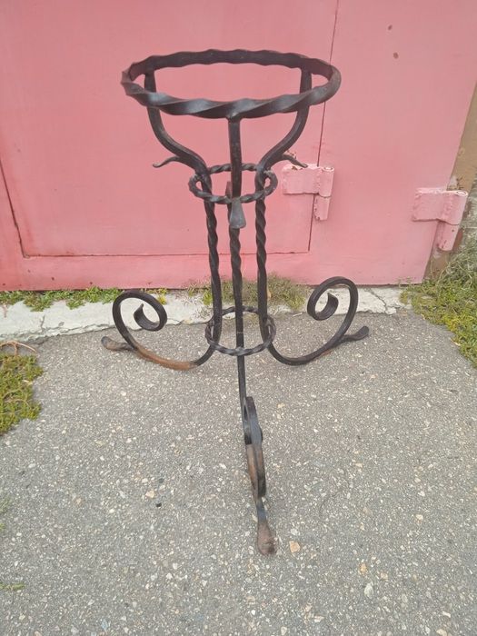 Подставка металлическая