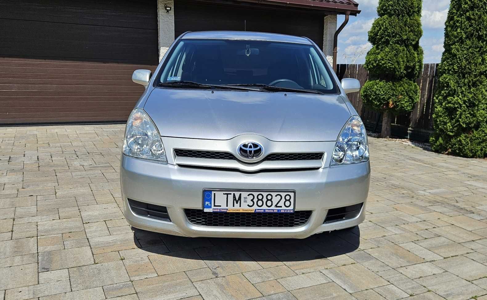 Toyota Corolla Verso 2.0 D4D 116KM 2004r