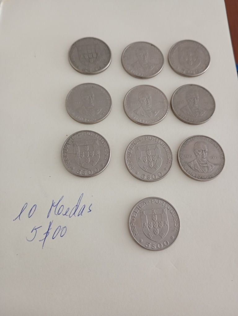Moedas de 25 escudos e 5 escudos
