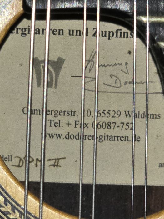 Bandolim alemão de Henning Doderer luthier. Pau-santo , escala ébano.