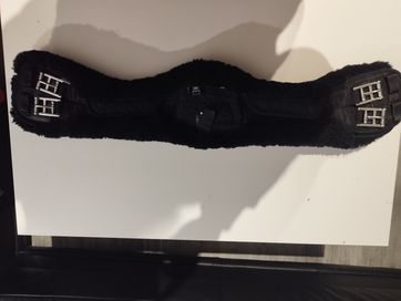 Popręg ujezdzeniowy Mattes z futrem czarny, 75 cm