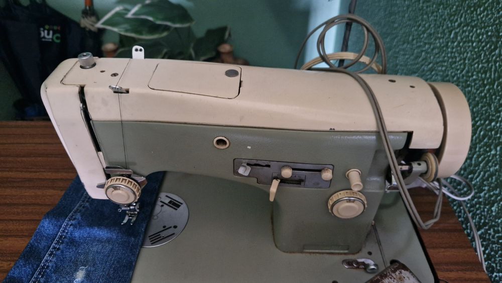 Vendo maquina de costura