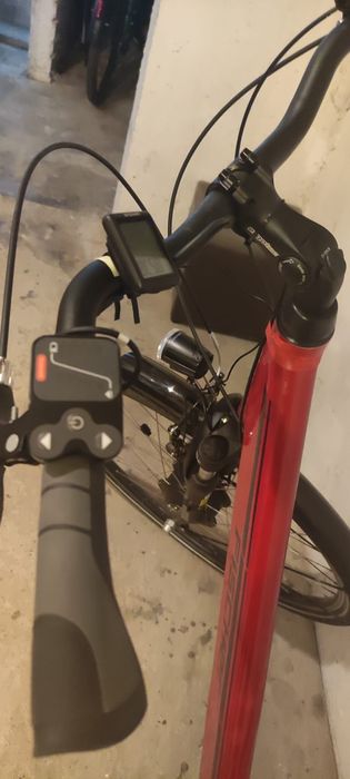 Rower elektryczny 28 "
