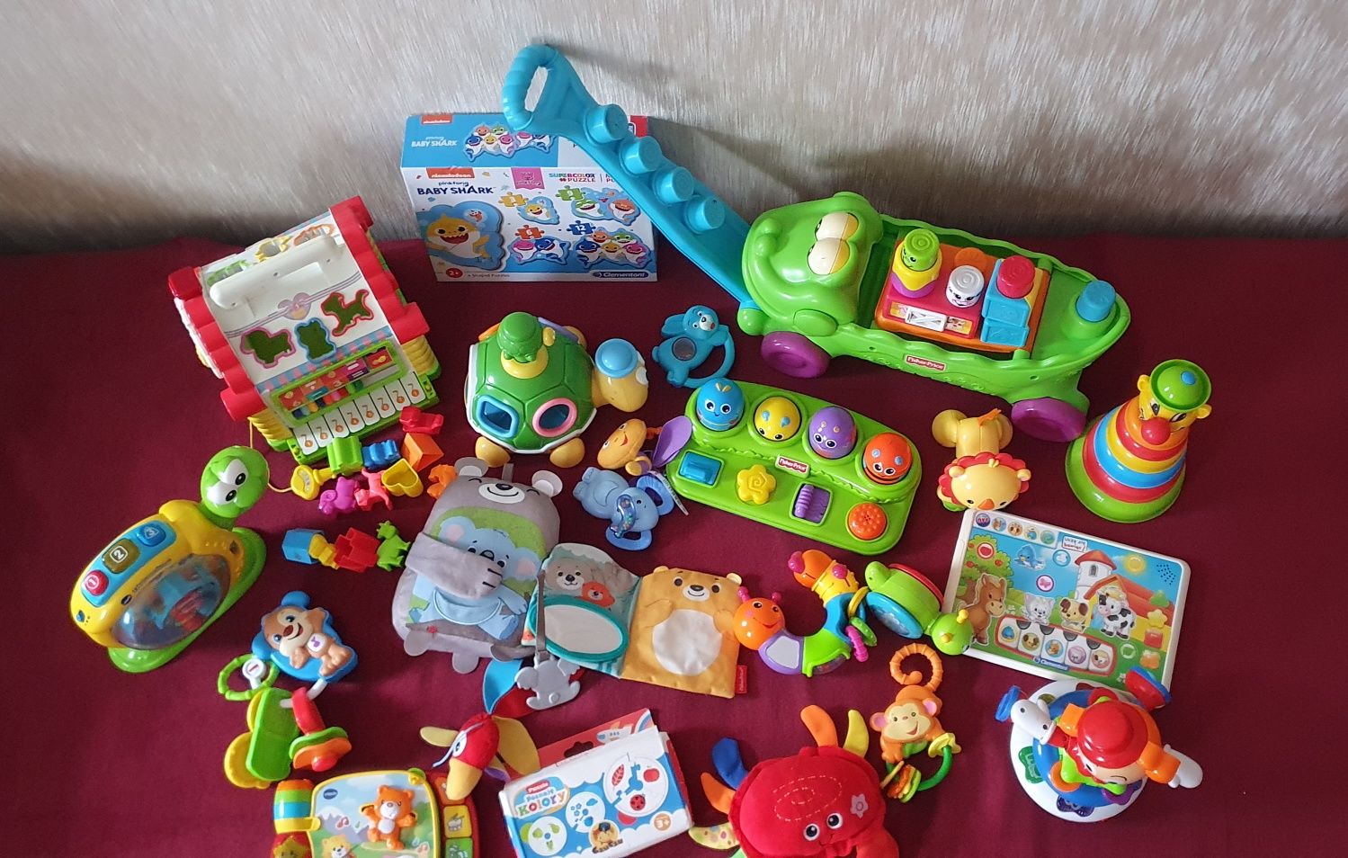 Zestaw zabawek dla malucha Fisher price i inne