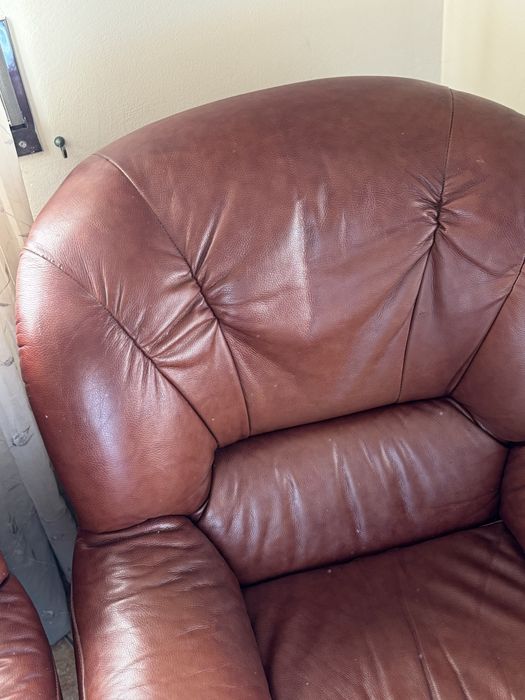 Conjunto de sofás (1 grande + 2 pequenos)