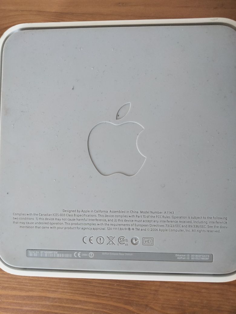 Роутер Apple A1143