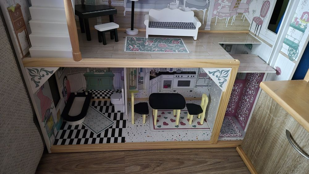 Domek drewniany dla lalki barbie