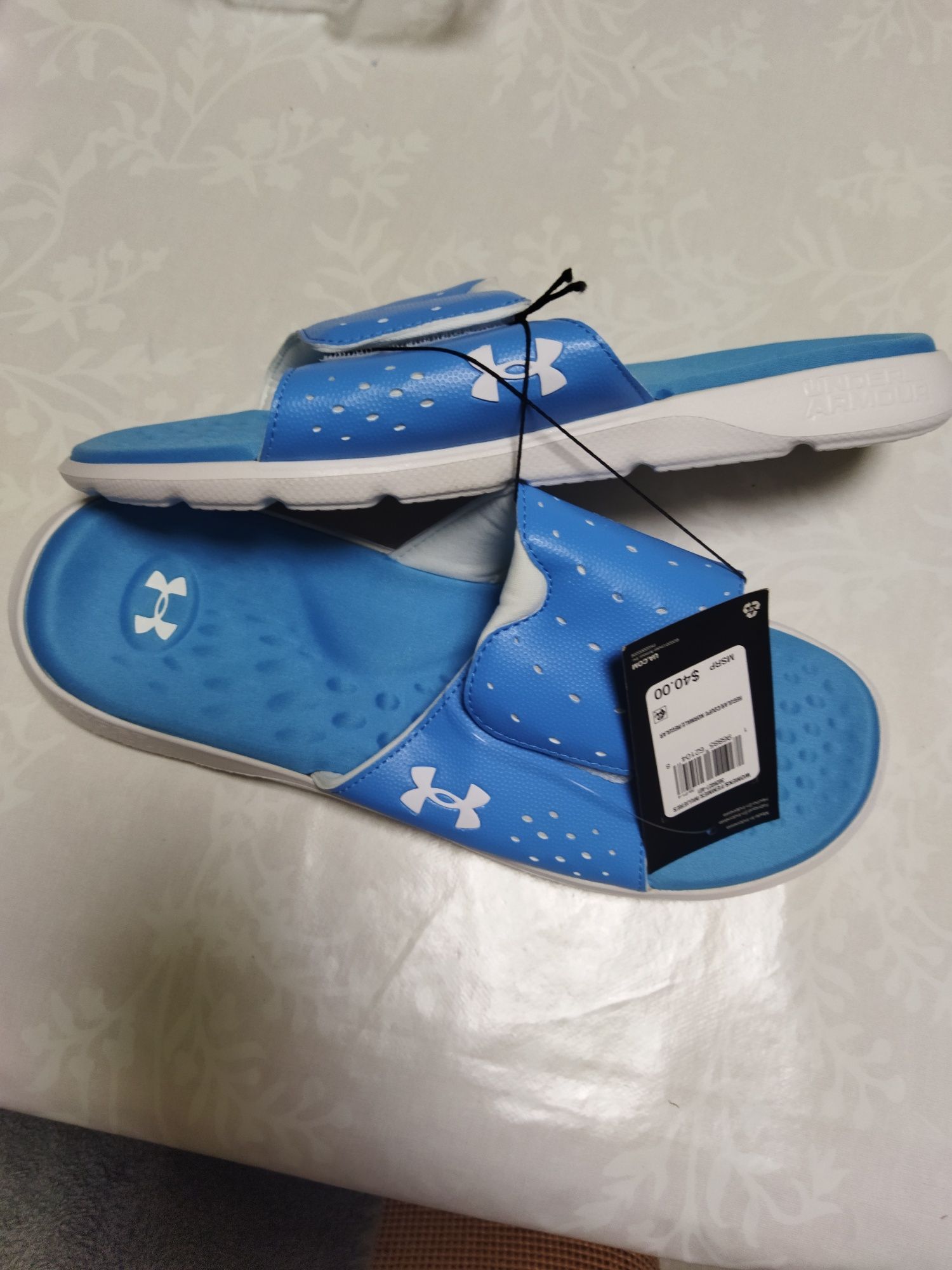 .Шлепки жіночі Under Armour 42р