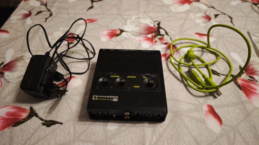 Interfejs Audio Novation AudioHub 2x4