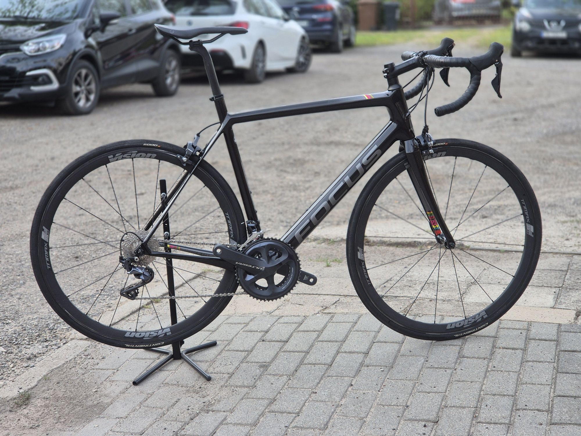 Focus izalco race 9.8 ultegra, koła vision