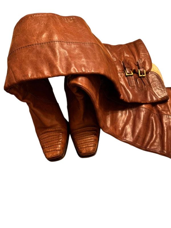 Vendo botas pele