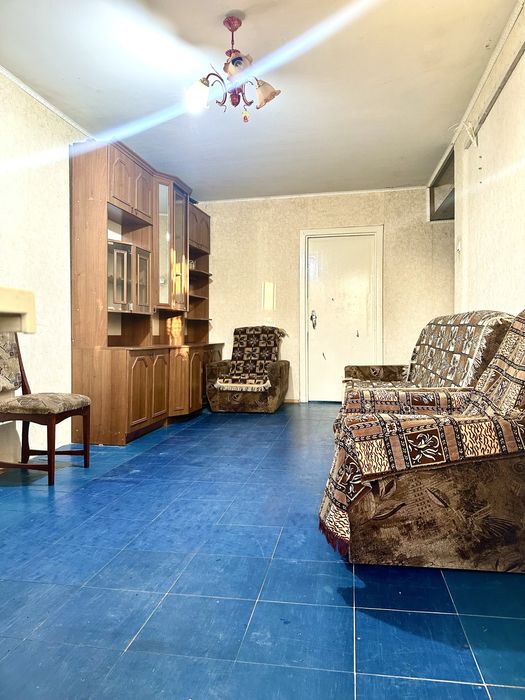 3-х « 8 лікарня» вул Чарівна, 4/9, не кутова